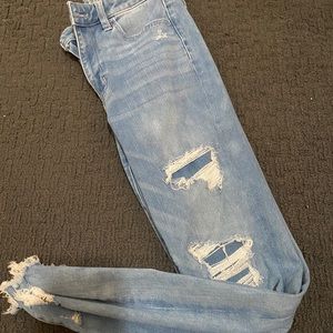 Light wash American Eagle High Rise Jeans